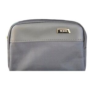 NEW TUMI Delta Airlines Grey Ballistic Nylon Amenity Kit with Kiehls Products